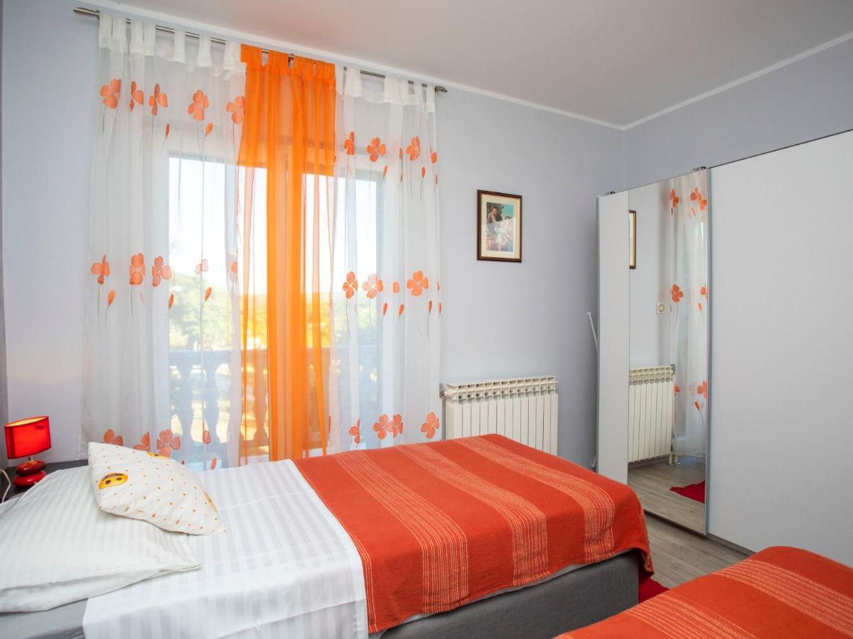 Apartment Olivia By Interhome Pićan Eksteriør bilde