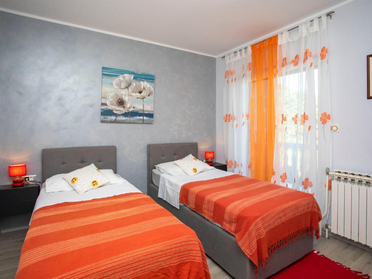 Apartment Olivia By Interhome Pićan Eksteriør bilde