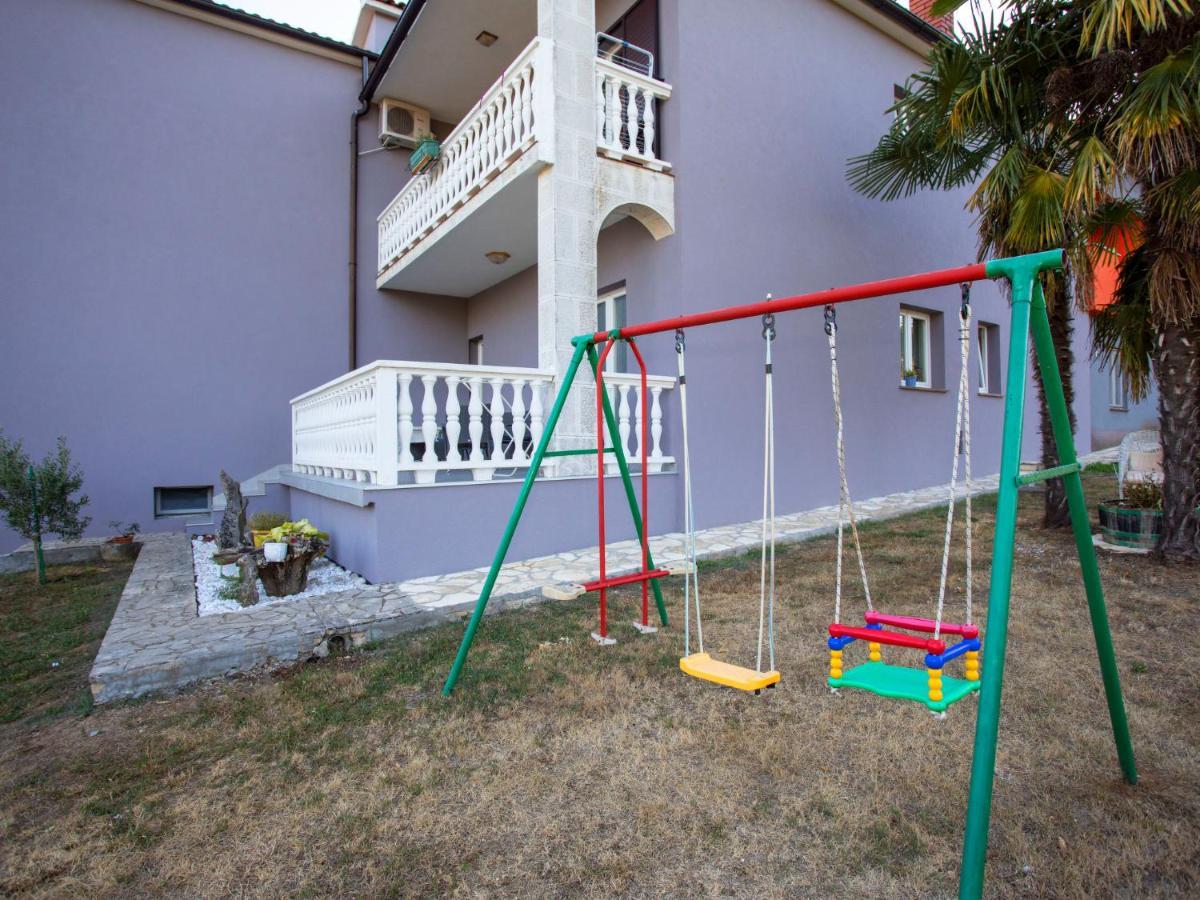 Apartment Olivia By Interhome Pićan Eksteriør bilde