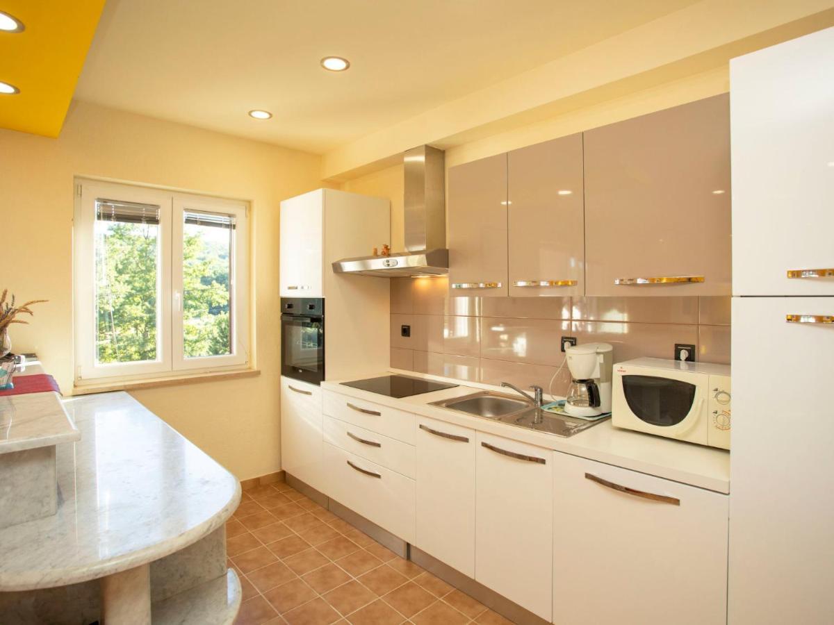 Apartment Olivia By Interhome Pićan Eksteriør bilde
